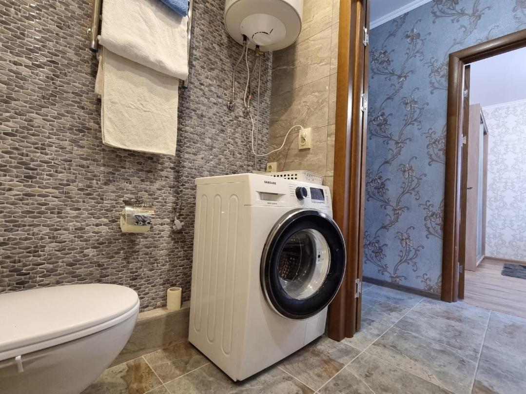 Квартира Метро Харківська, Позняки Жк Лебединий Kiev Exteriör bild